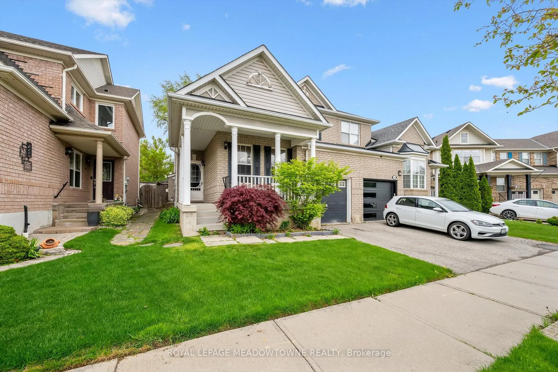 Photo 2 of 1617 Gowling Terrace, Milton, Clarke — HOMEH