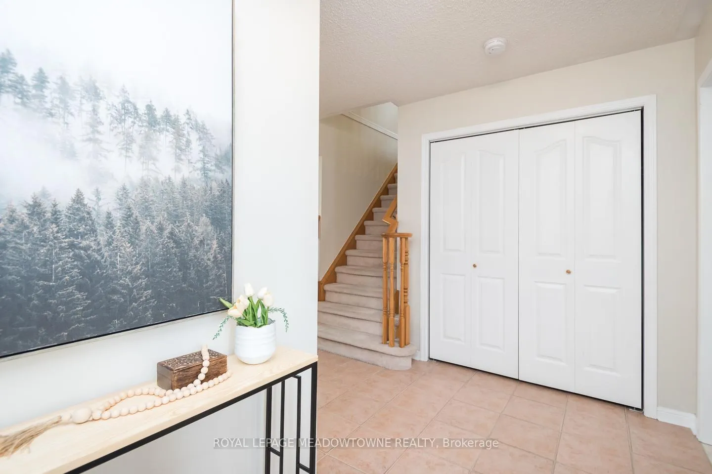 Photo 4 of 1617 Gowling Terrace, Milton, Clarke — HOMEH