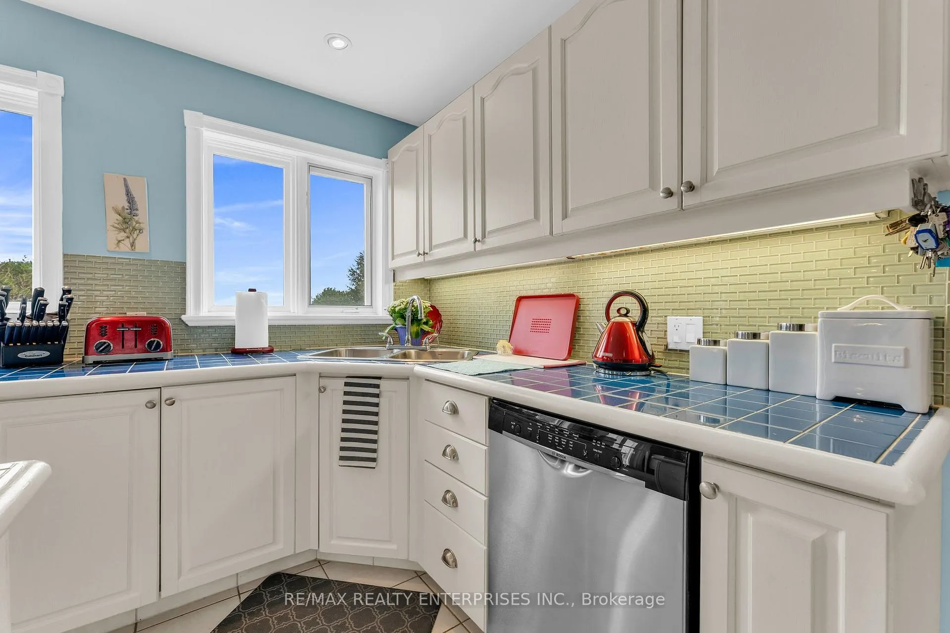 Photo 9 of 767 Mayfield Road, Brampton, Northwest Brampton — HOMEH