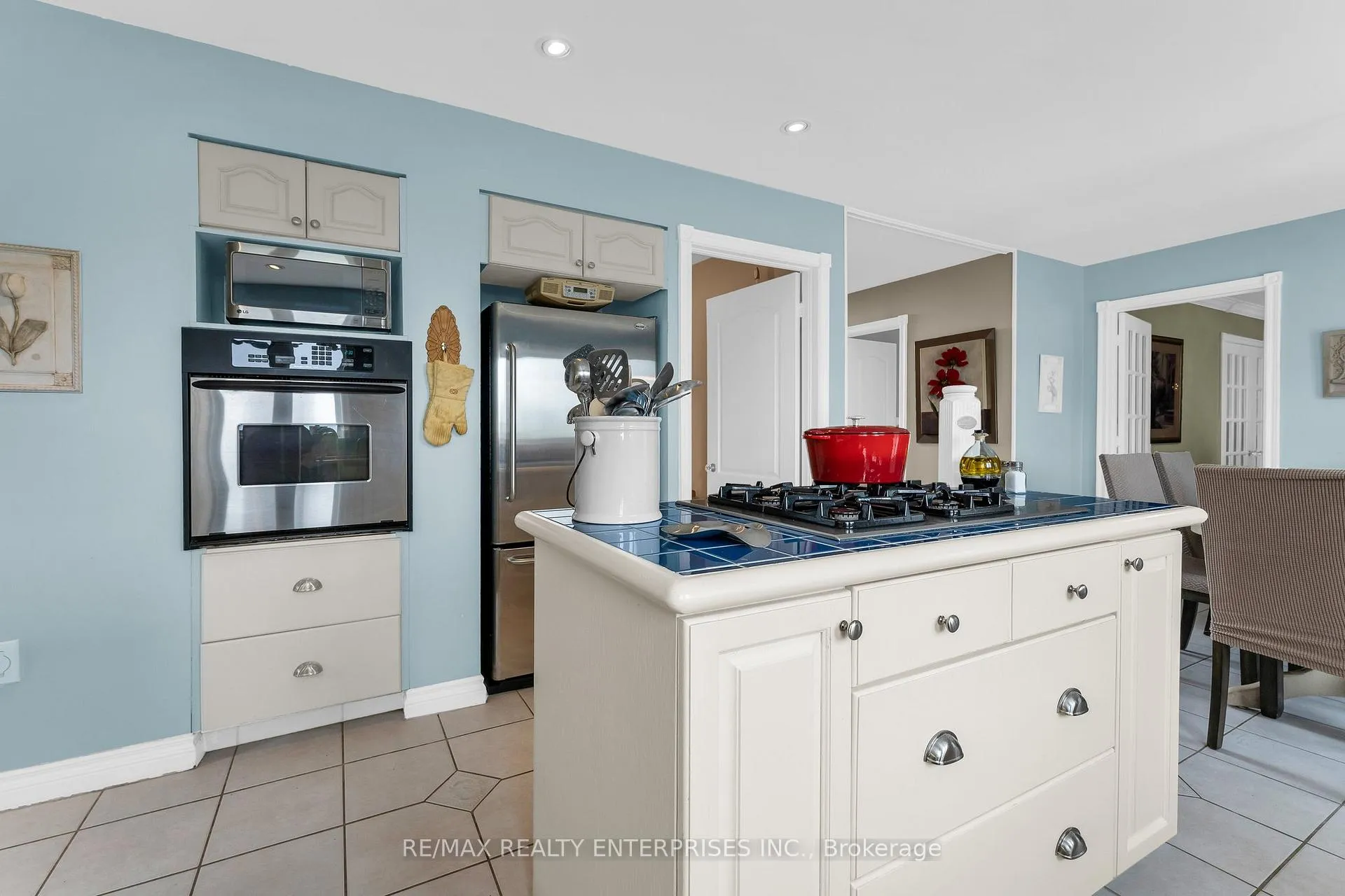 Photo 10 of 767 Mayfield Road, Brampton, Northwest Brampton — HOMEH