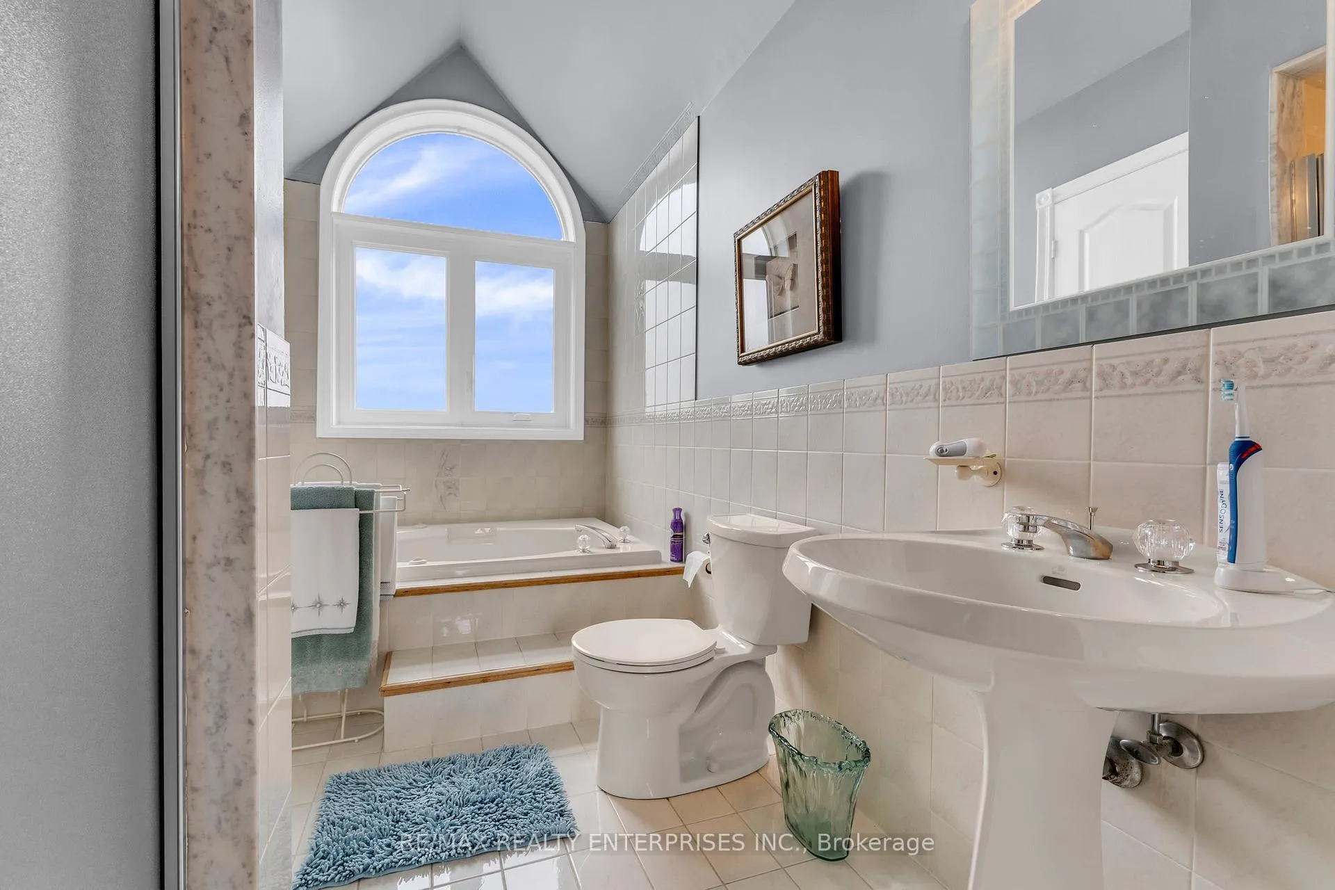 Photo 31 of 767 Mayfield Road, Brampton, Northwest Brampton — HOMEH