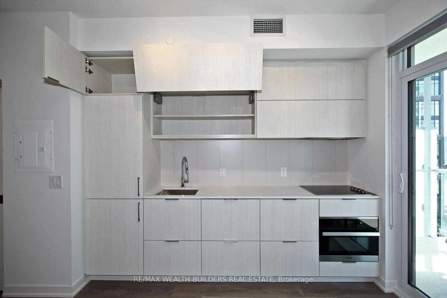 Photo 9 of Unit 913, 20 Richardson Street, Toronto, Waterfront Communities — HOMEH