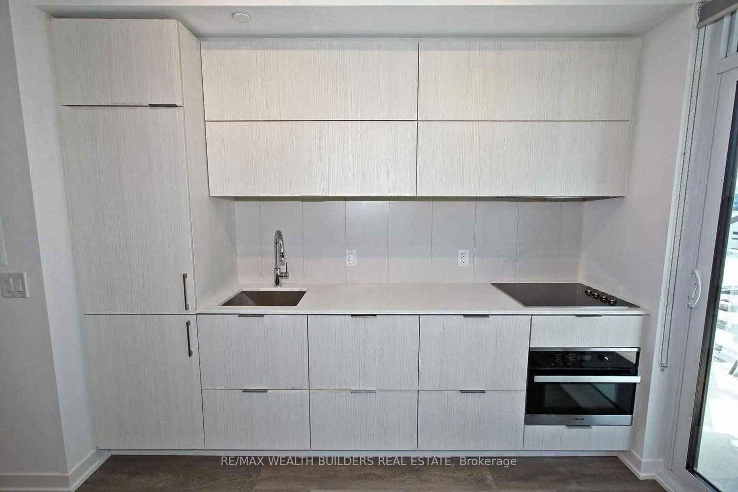 Photo 12 of Unit 913, 20 Richardson Street, Toronto, Waterfront Communities — HOMEH