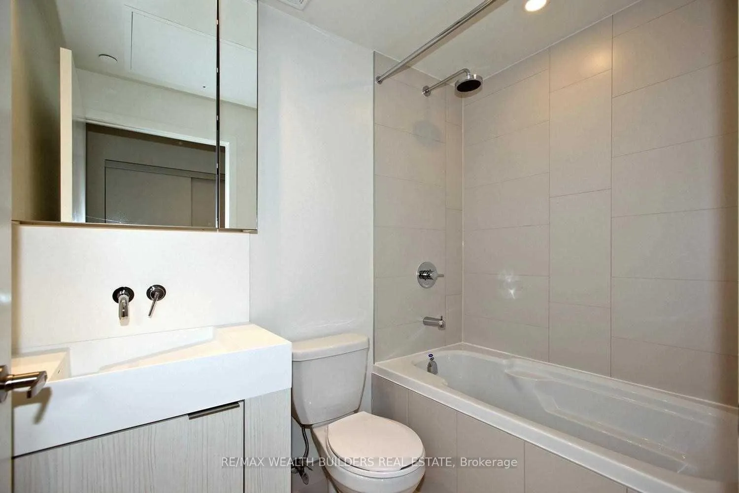 Photo 17 of Unit 913, 20 Richardson Street, Toronto, Waterfront Communities — HOMEH