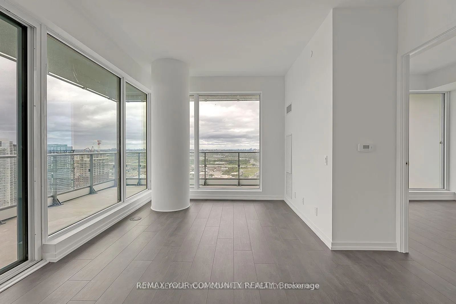 Photo 9 of Unit 4112, 7890 Jane Street, Vaughan, Vaughan Corporate Centre — HOMEH