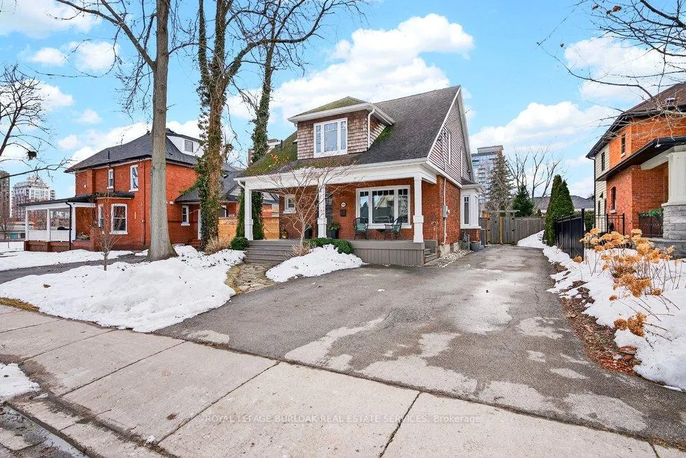 Photo 2 of 494 Martha Street, Burlington, Brant — HOMEH