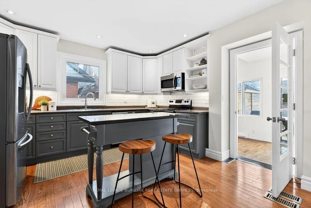 Photo 14 of 494 Martha Street, Burlington, Brant — HOMEH