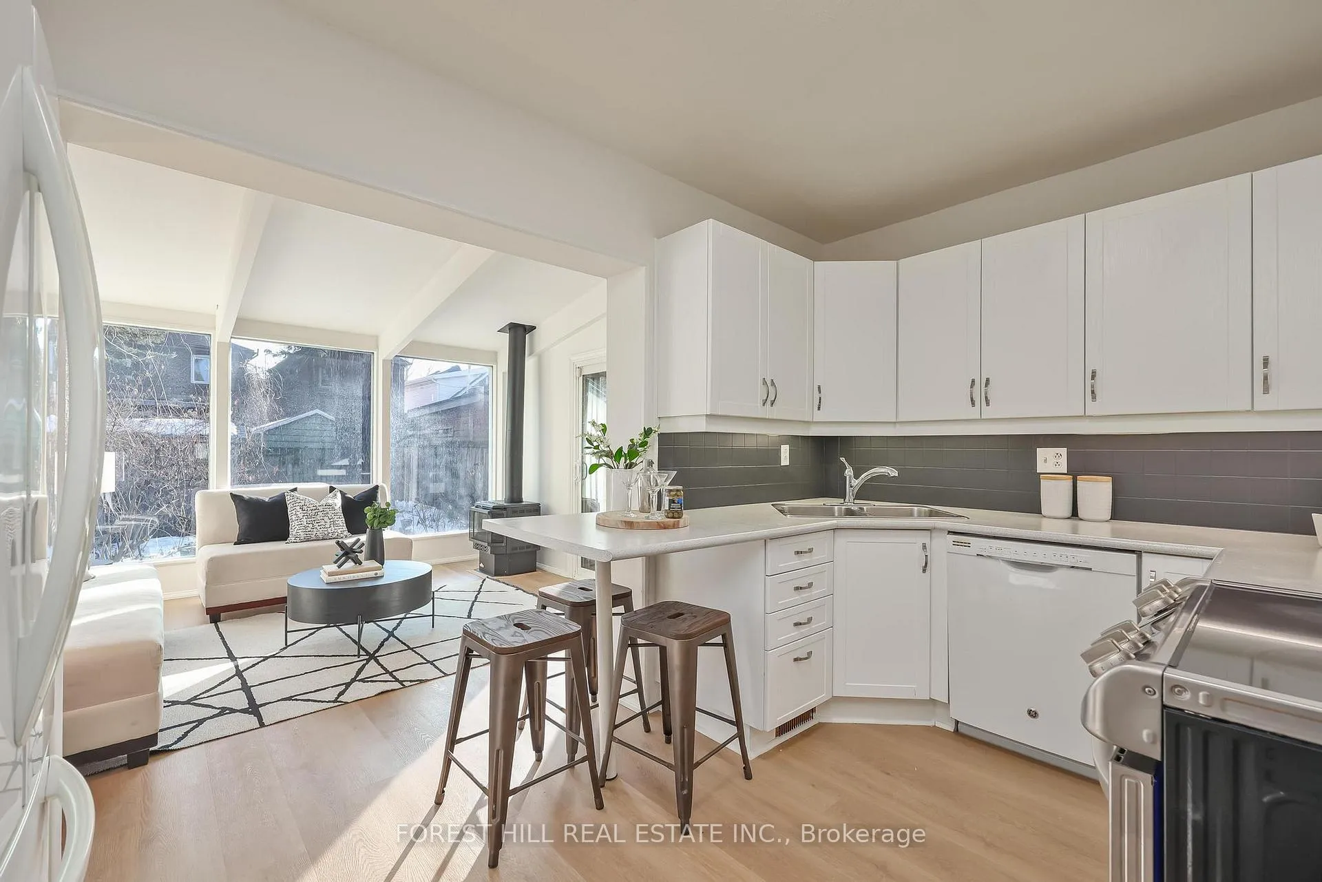 Photo 7 of 33 Glengarry Avenue, Toronto, Lawrence Park North — HOMEH