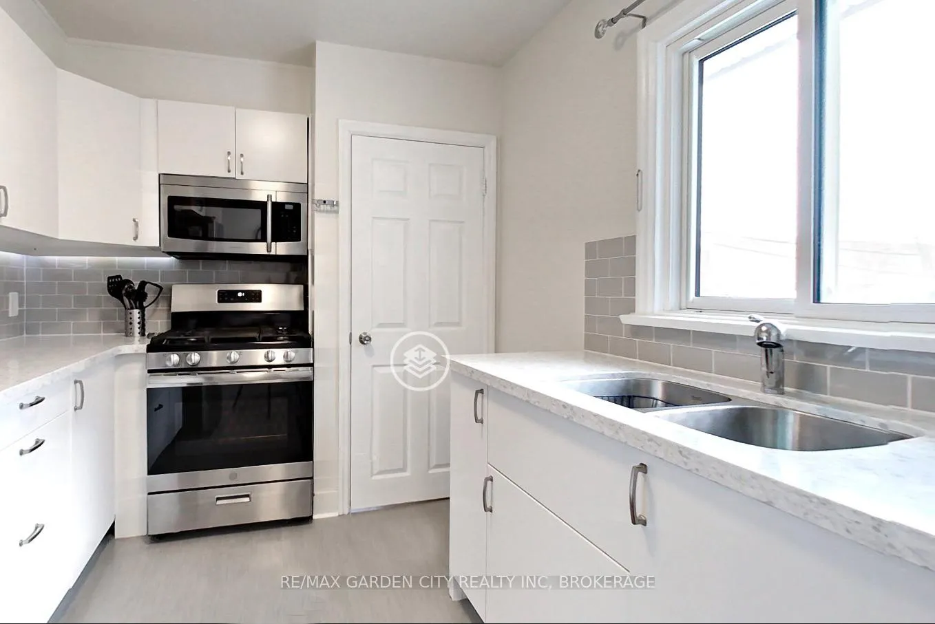 Photo 7 of Unit Main floor, 59 Jacobson Avenue, St. Catharines, Glendale/Glenridge — HOMEH