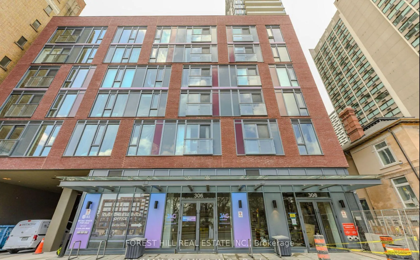 Front of Unit 914, 308 Jarvis Street