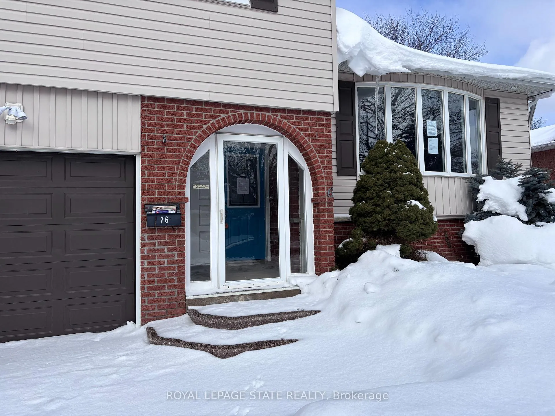 Photo 2 of 76 Ramblewood Way, Kitchener, Forest Heights — HOMEH