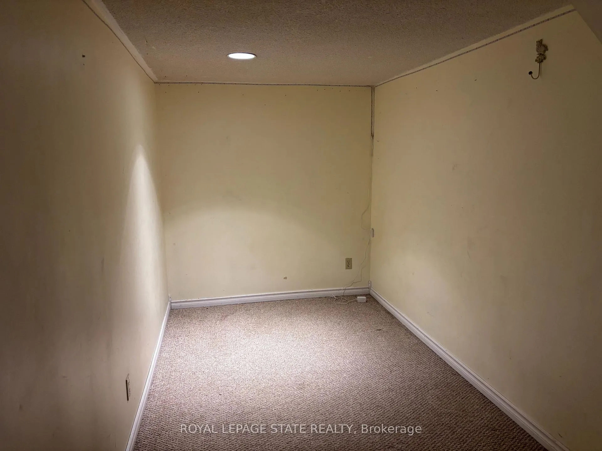 Photo 20 of 76 Ramblewood Way, Kitchener, Forest Heights — HOMEH