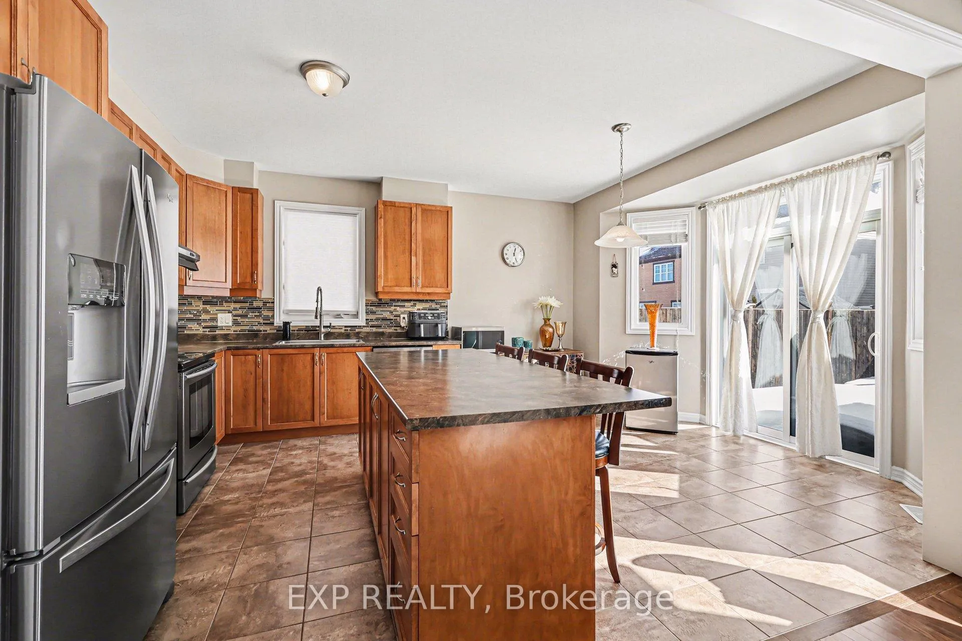 Photo 11 of 90 Switch Grass Crescent, Ottawa, Barrhaven - Half Moon Bay — HOMEH