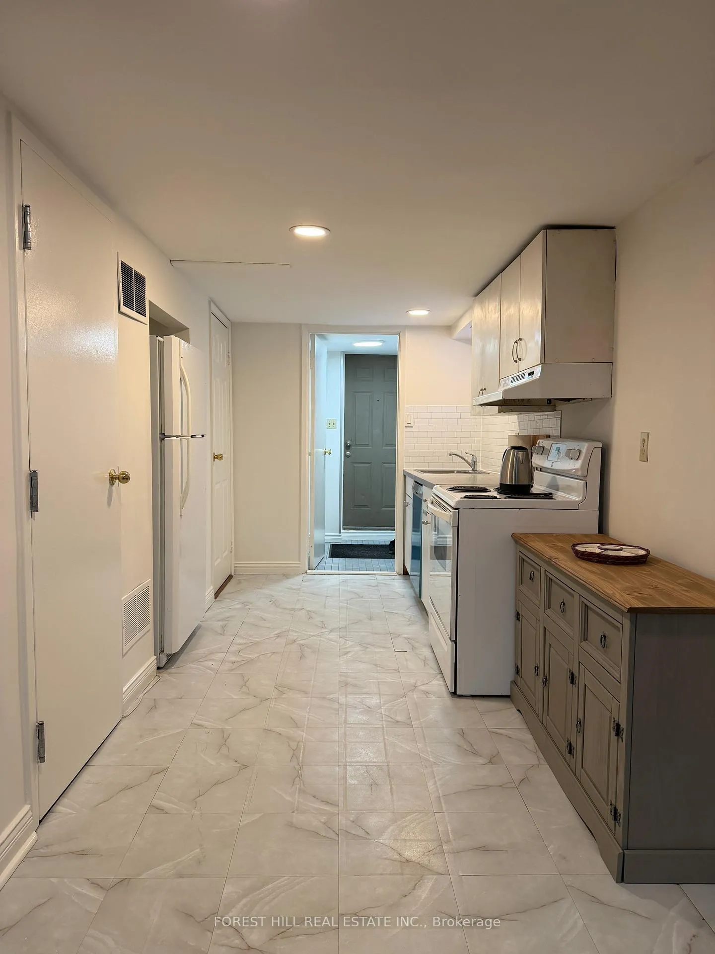 Photo 3 of Unit Basement, 39 Main Street, Toronto, East End-Danforth — HOMEH