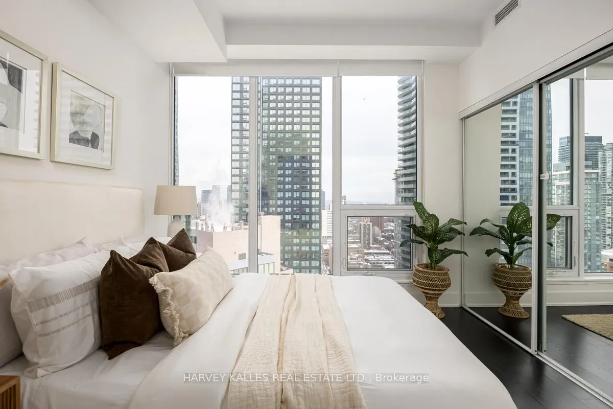 Photo 11 of Unit 3104, 955 Bay Street, Toronto, Bay Street Corridor — HOMEH