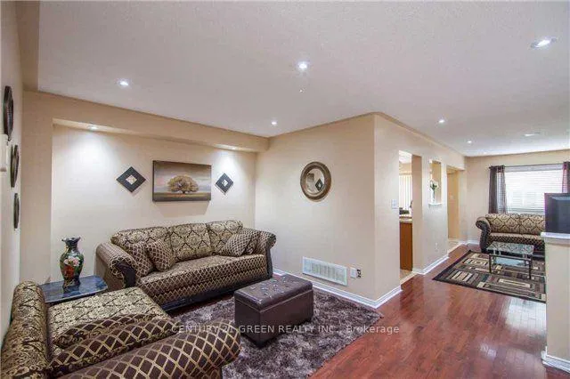 Photo 6 of Unit Upper, 9 Galtee Road, Brampton, Credit Valley — HOMEH