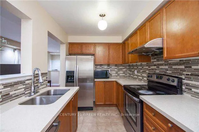 Photo 9 of Unit Upper, 9 Galtee Road, Brampton, Credit Valley — HOMEH