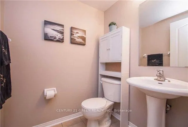 Photo 10 of Unit Upper, 9 Galtee Road, Brampton, Credit Valley — HOMEH