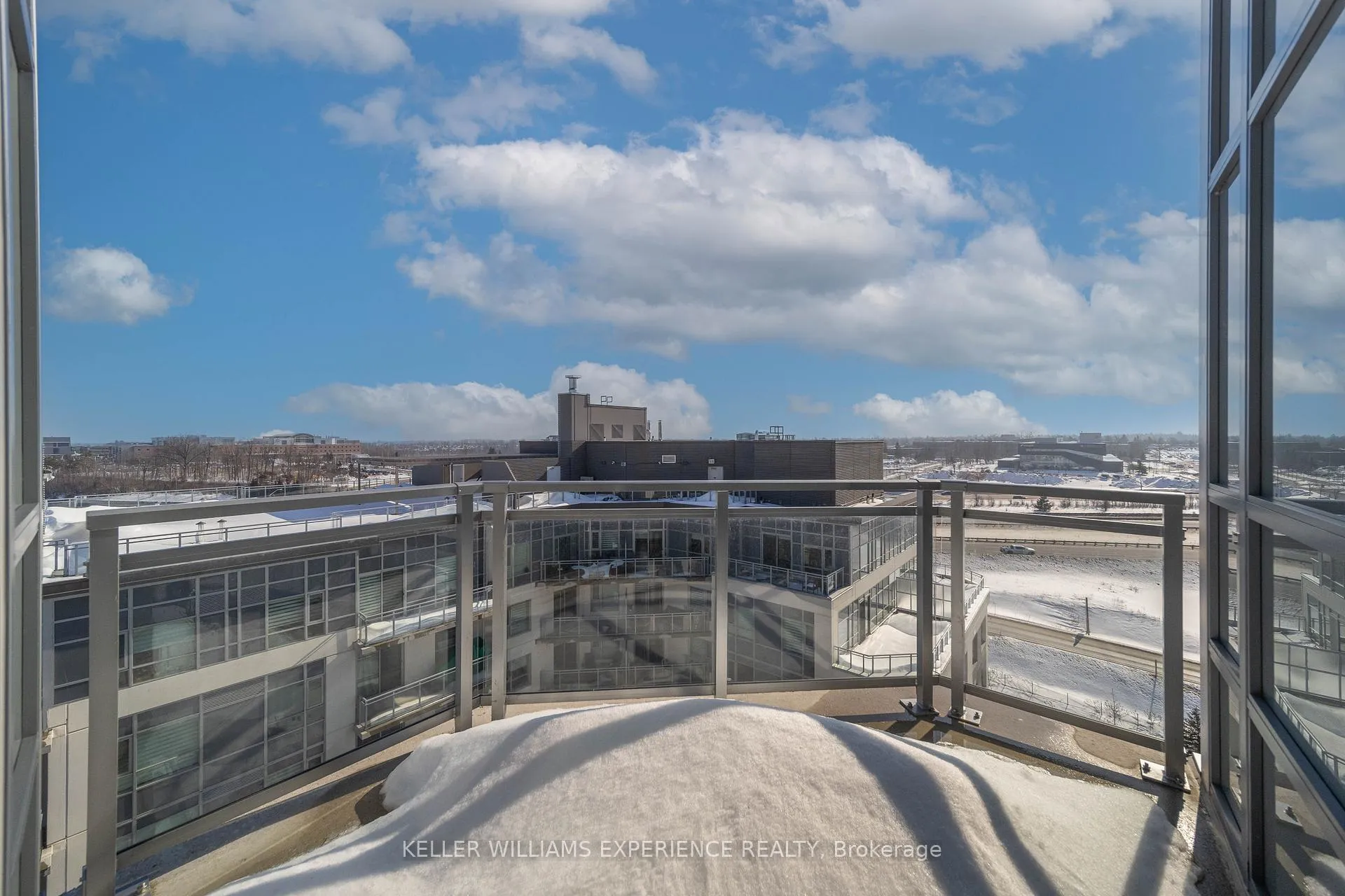 Photo 8 of Unit 1209, 56 Lakeside Terrace, Barrie, Little Lake — HOMEH