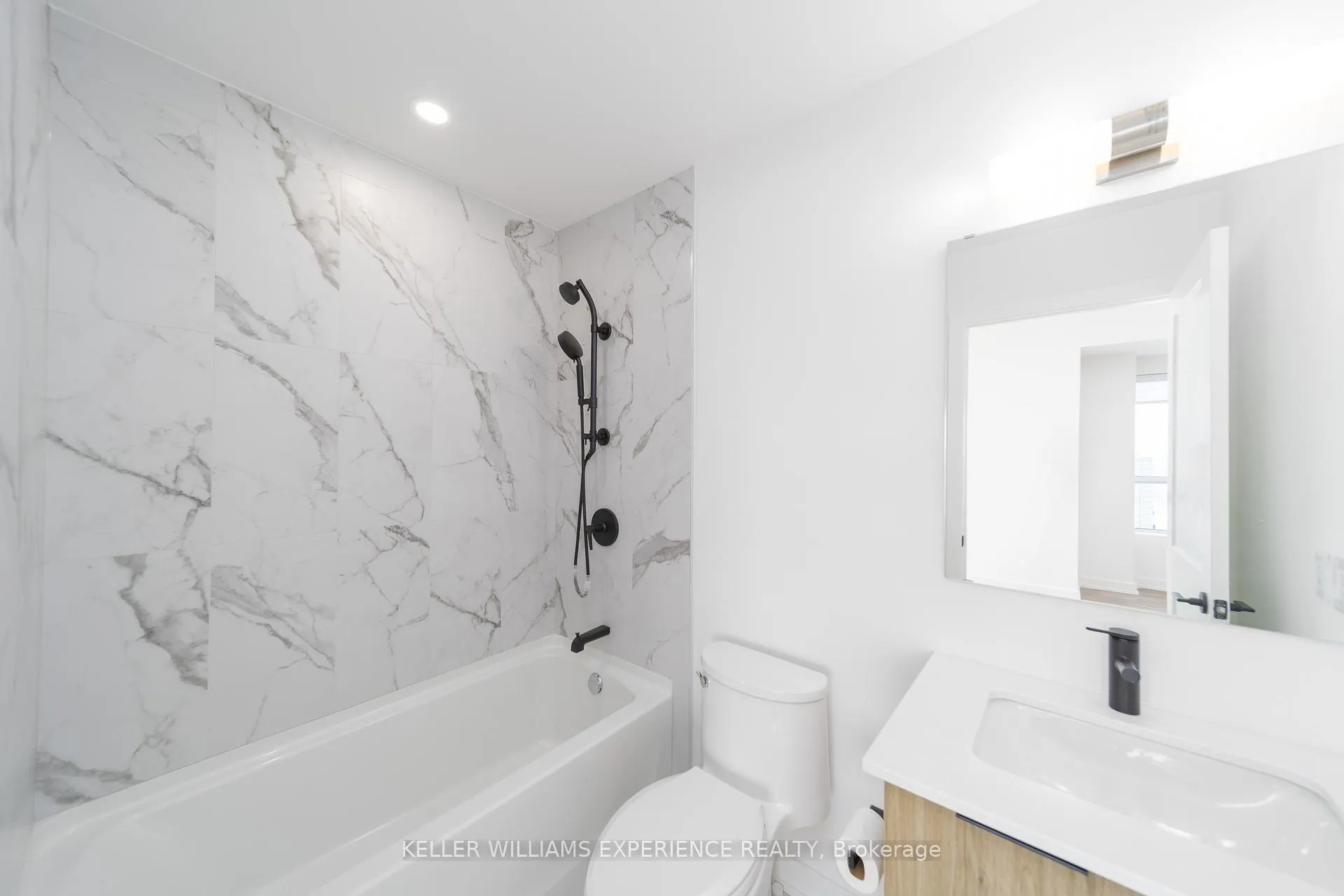 Photo 15 of Unit 1209, 56 Lakeside Terrace, Barrie, Little Lake — HOMEH