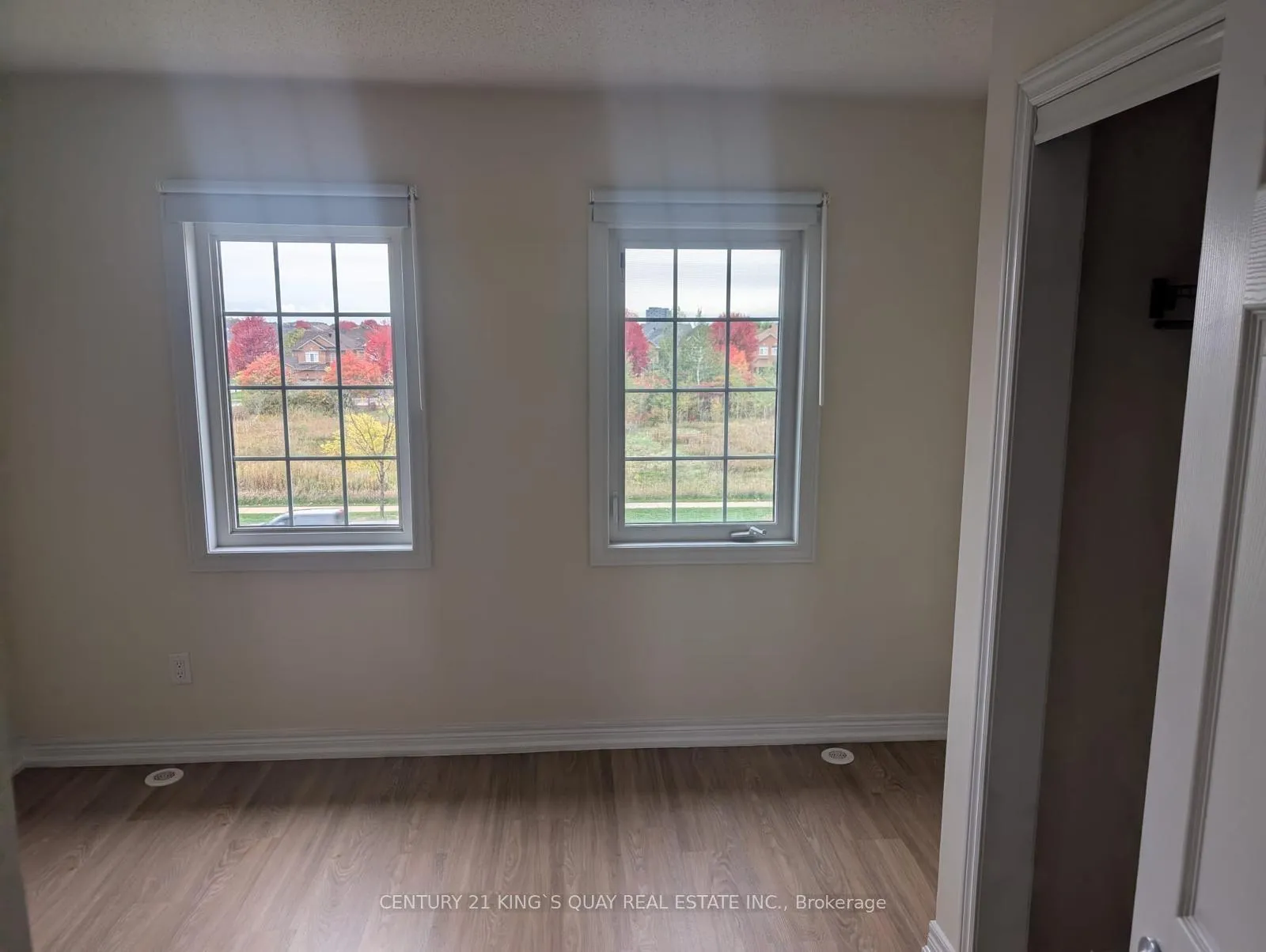 Photo 4 of 9960 McCowan Road, Markham, Berczy — HOMEH