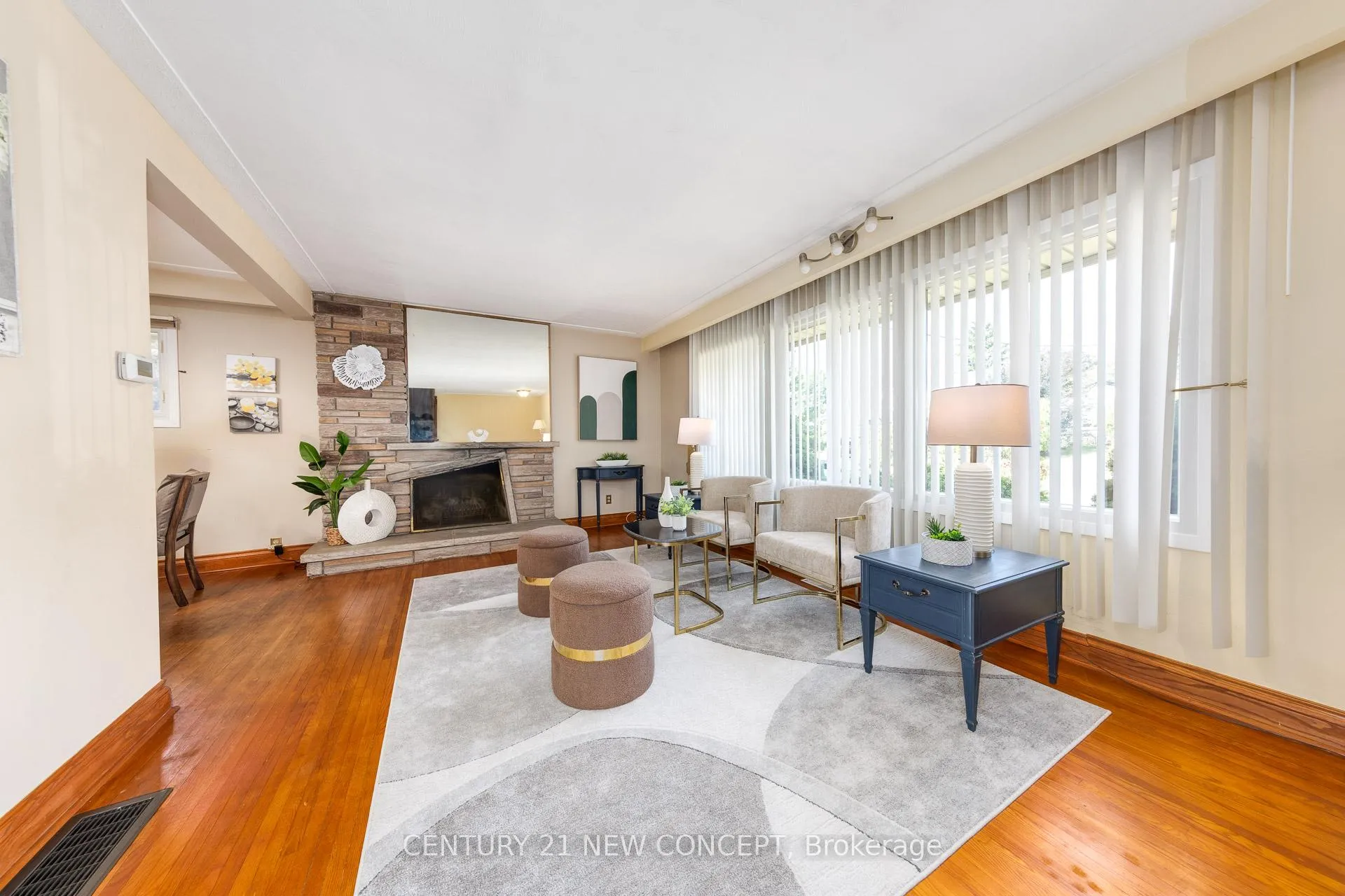 Photo 7 of 3028 Eva Drive, Burlington, Roseland — HOMEH