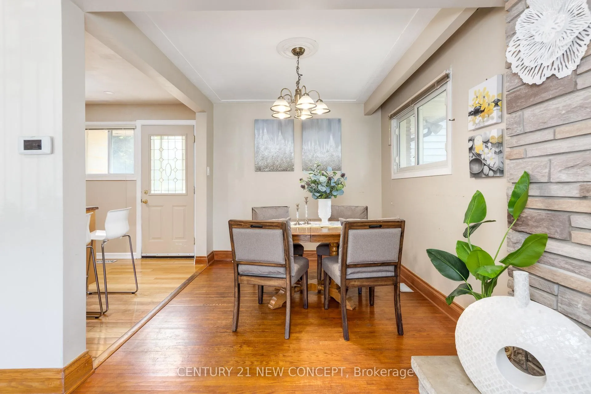 Photo 11 of 3028 Eva Drive, Burlington, Roseland — HOMEH