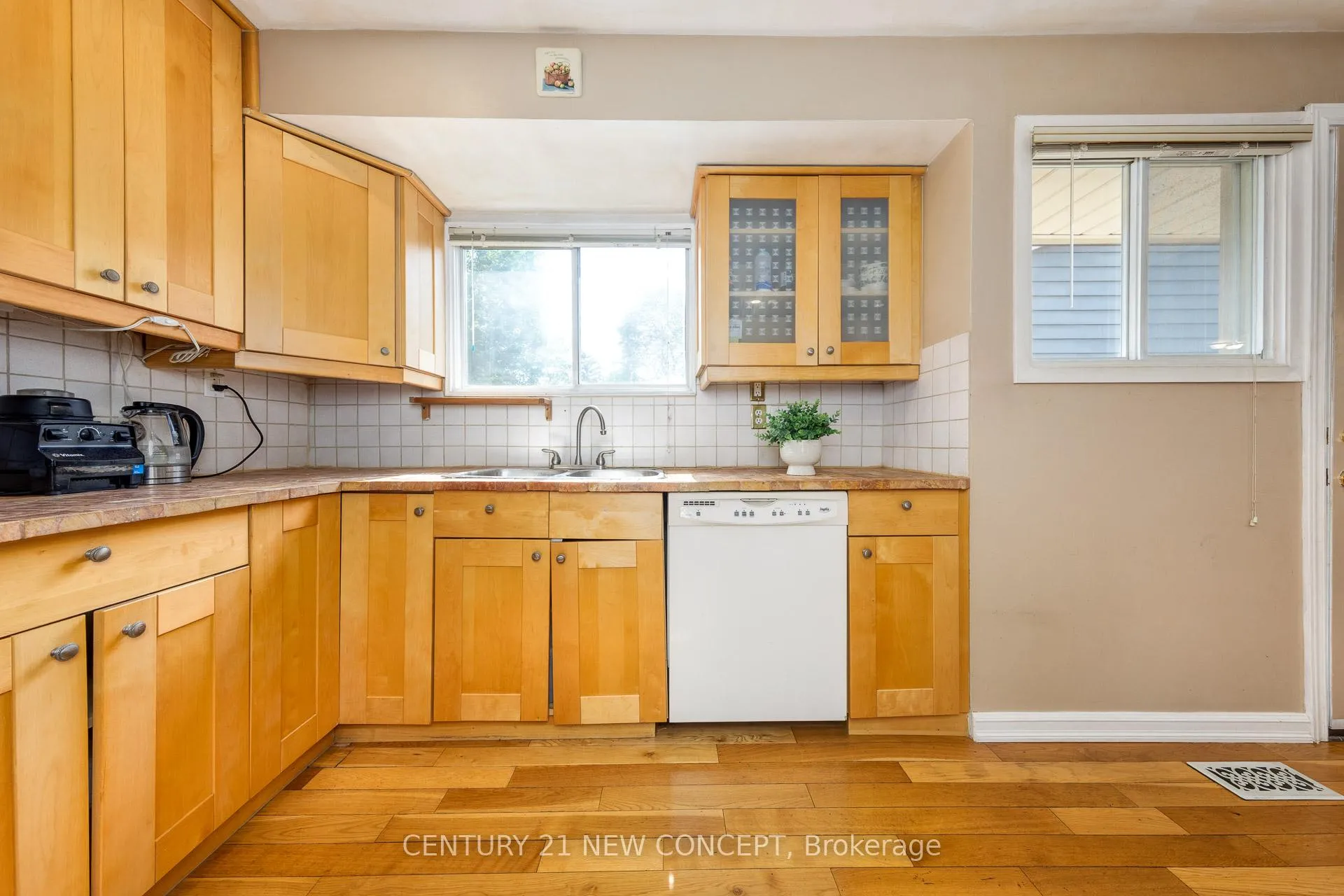 Photo 14 of 3028 Eva Drive, Burlington, Roseland — HOMEH