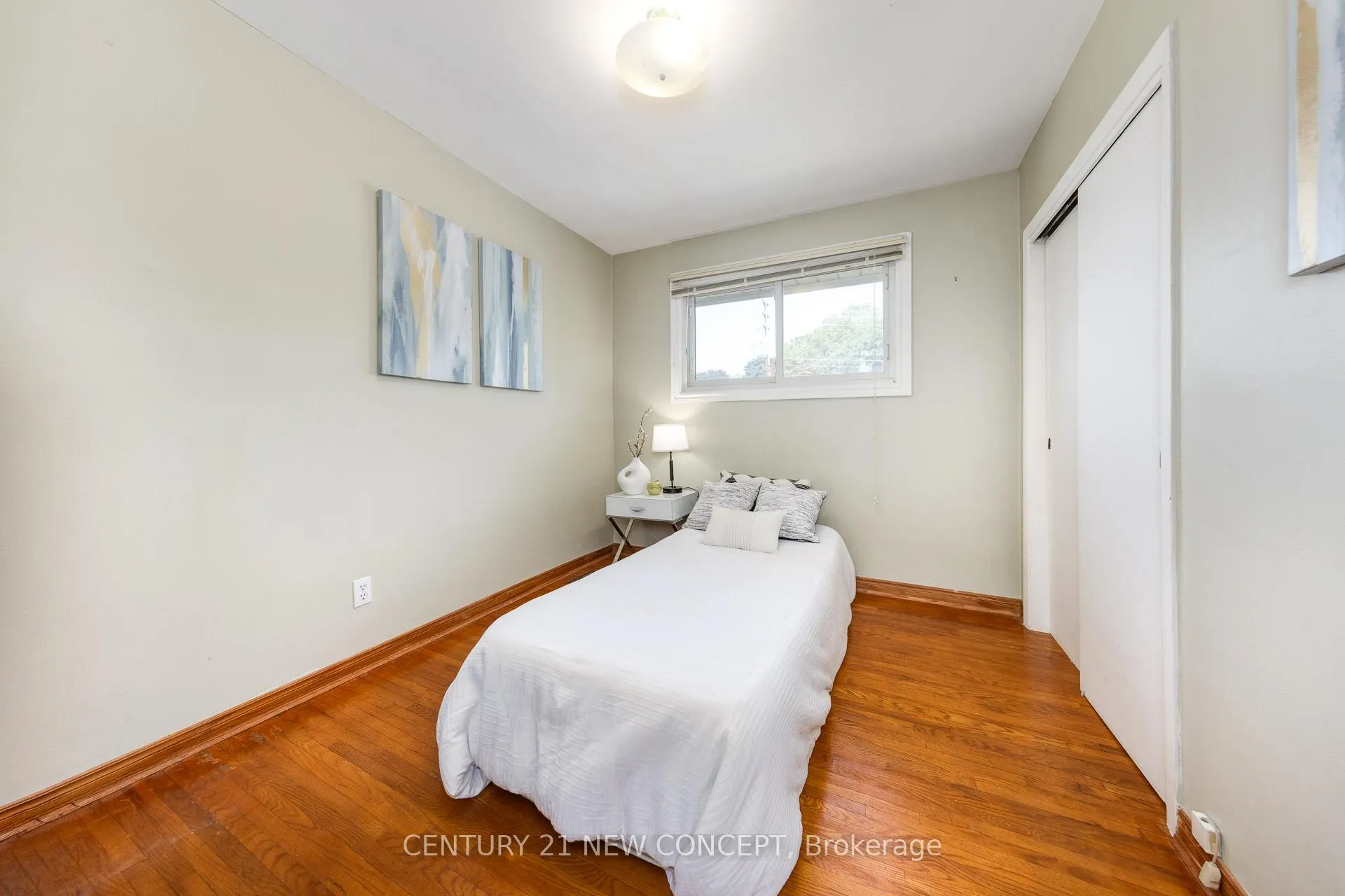 Photo 16 of 3028 Eva Drive, Burlington, Roseland — HOMEH