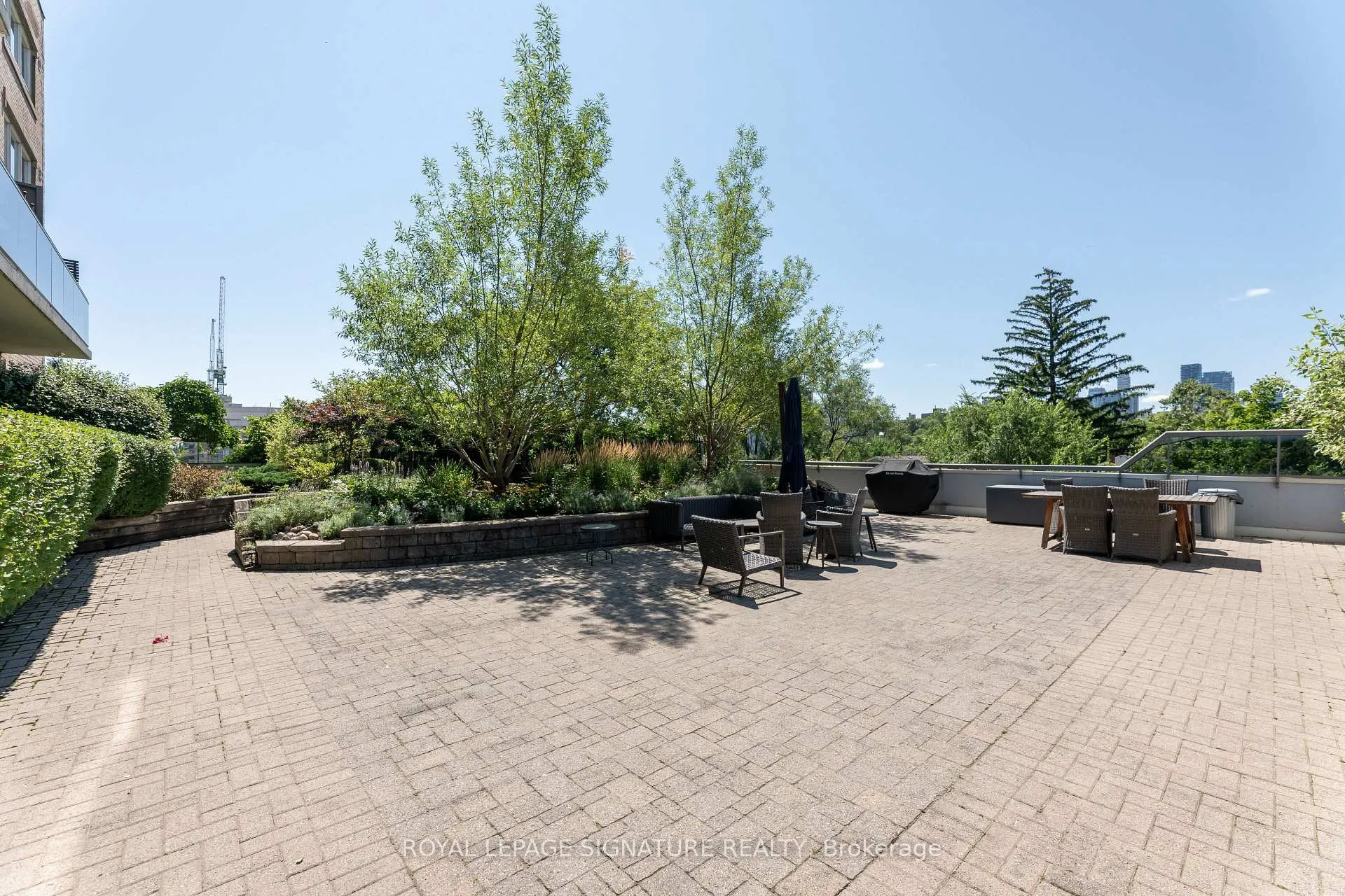 Photo 13 of Unit 401, 1818 Bayview Avenue, Toronto, Mount Pleasant East — HOMEH