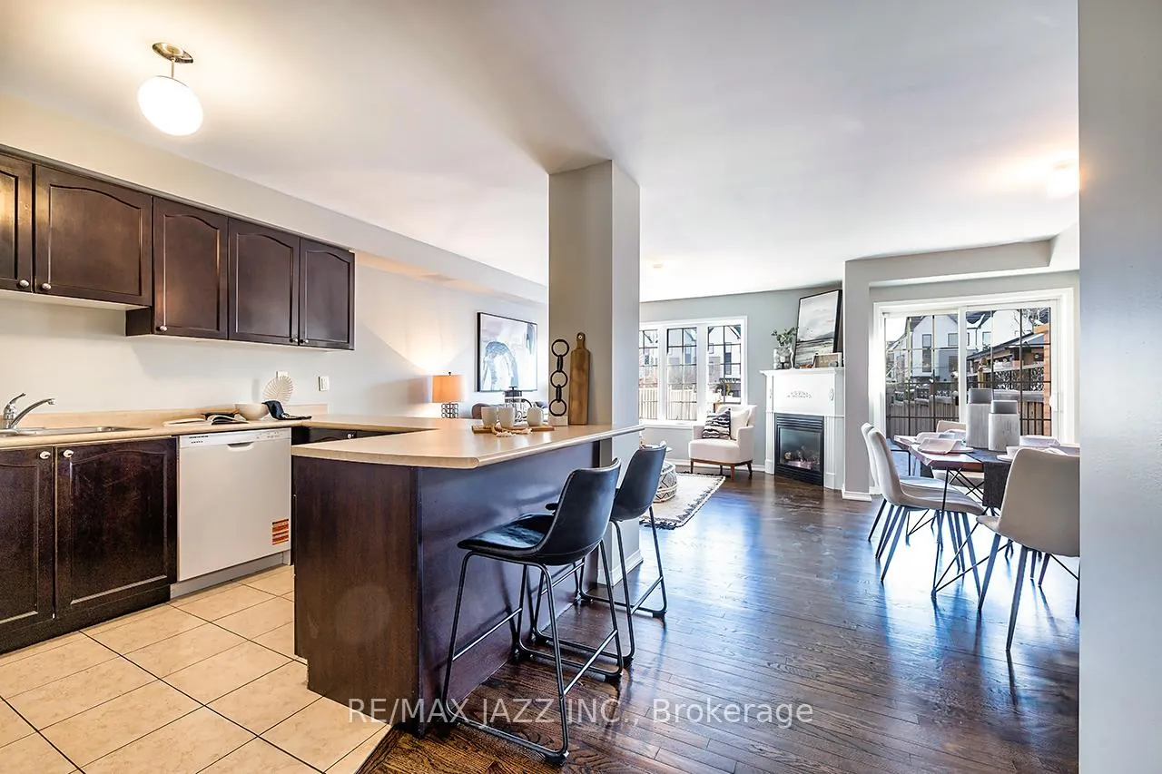 Photo 4 of 25 Summerside Avenue, Whitby, Taunton North — HOMEH