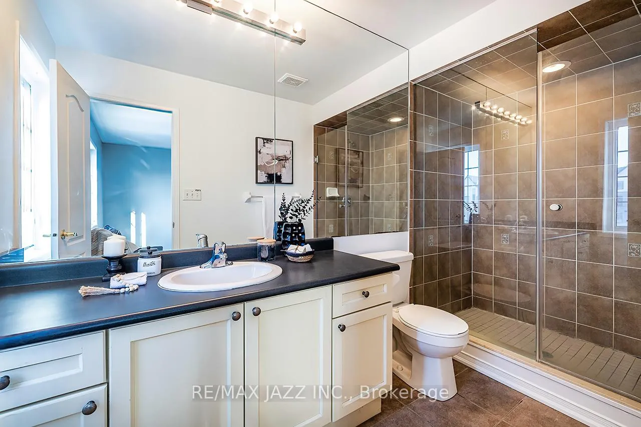 Photo 17 of 25 Summerside Avenue, Whitby, Taunton North — HOMEH