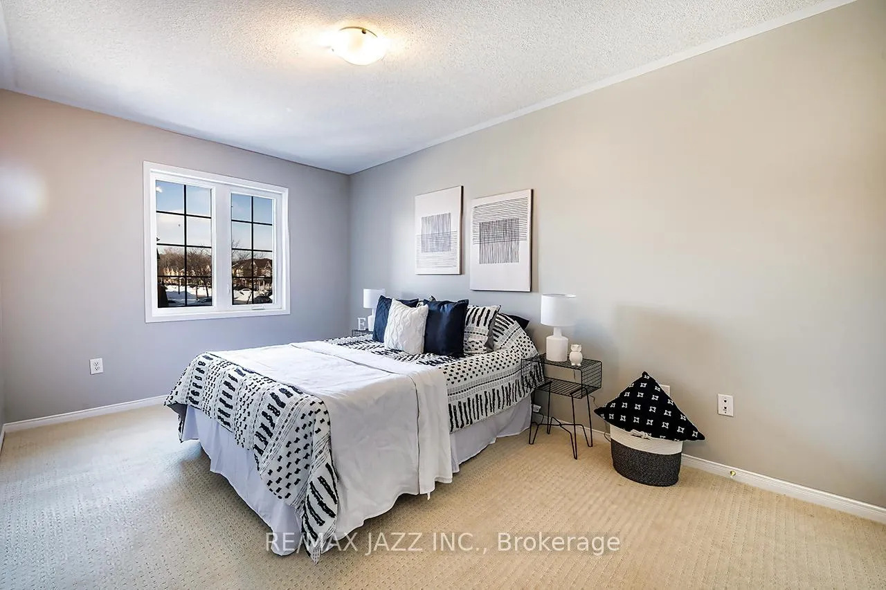 Photo 21 of 25 Summerside Avenue, Whitby, Taunton North — HOMEH