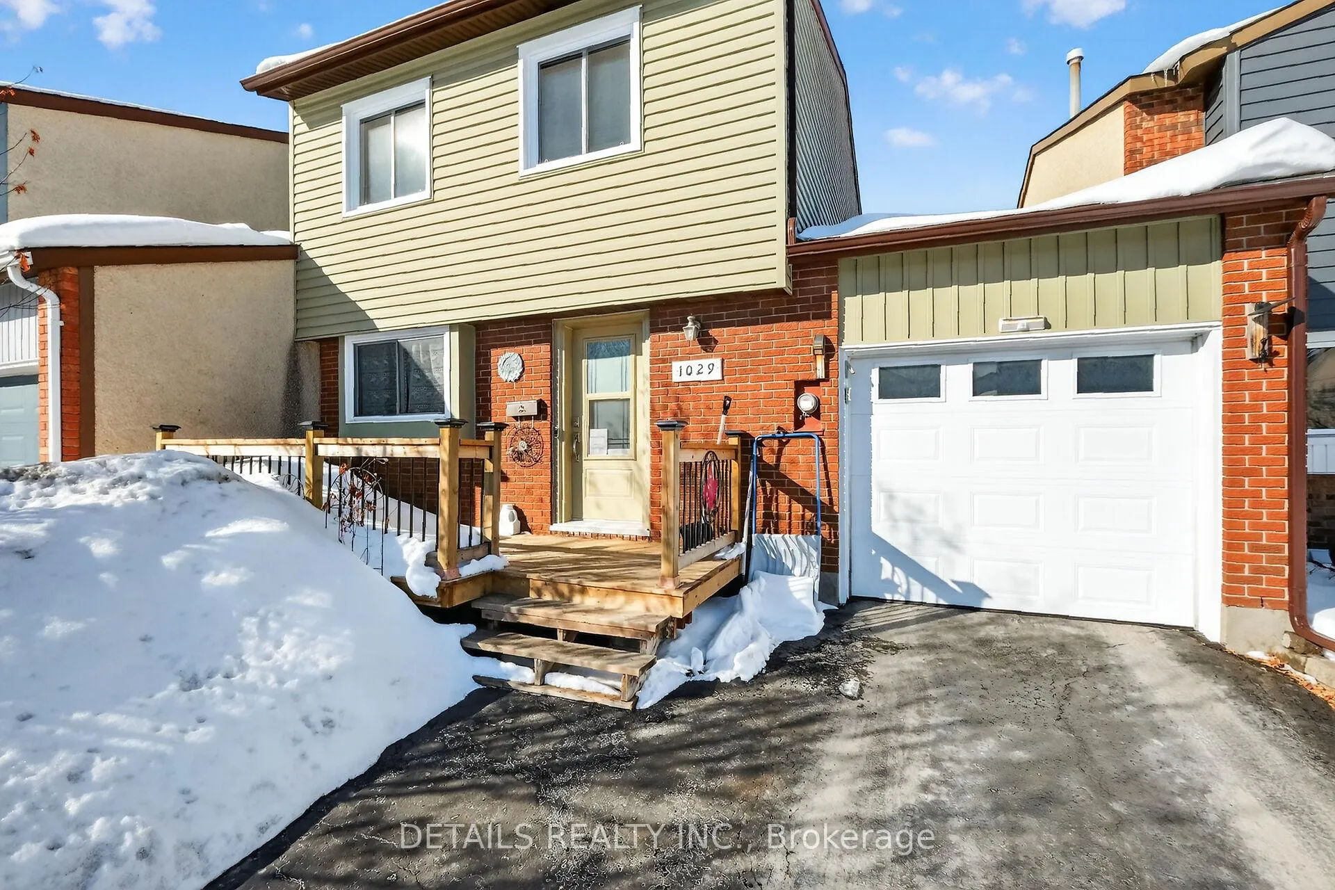 Photo 2 of 1029 Avignon Court, Ottawa, Orleans Wood — HOMEH