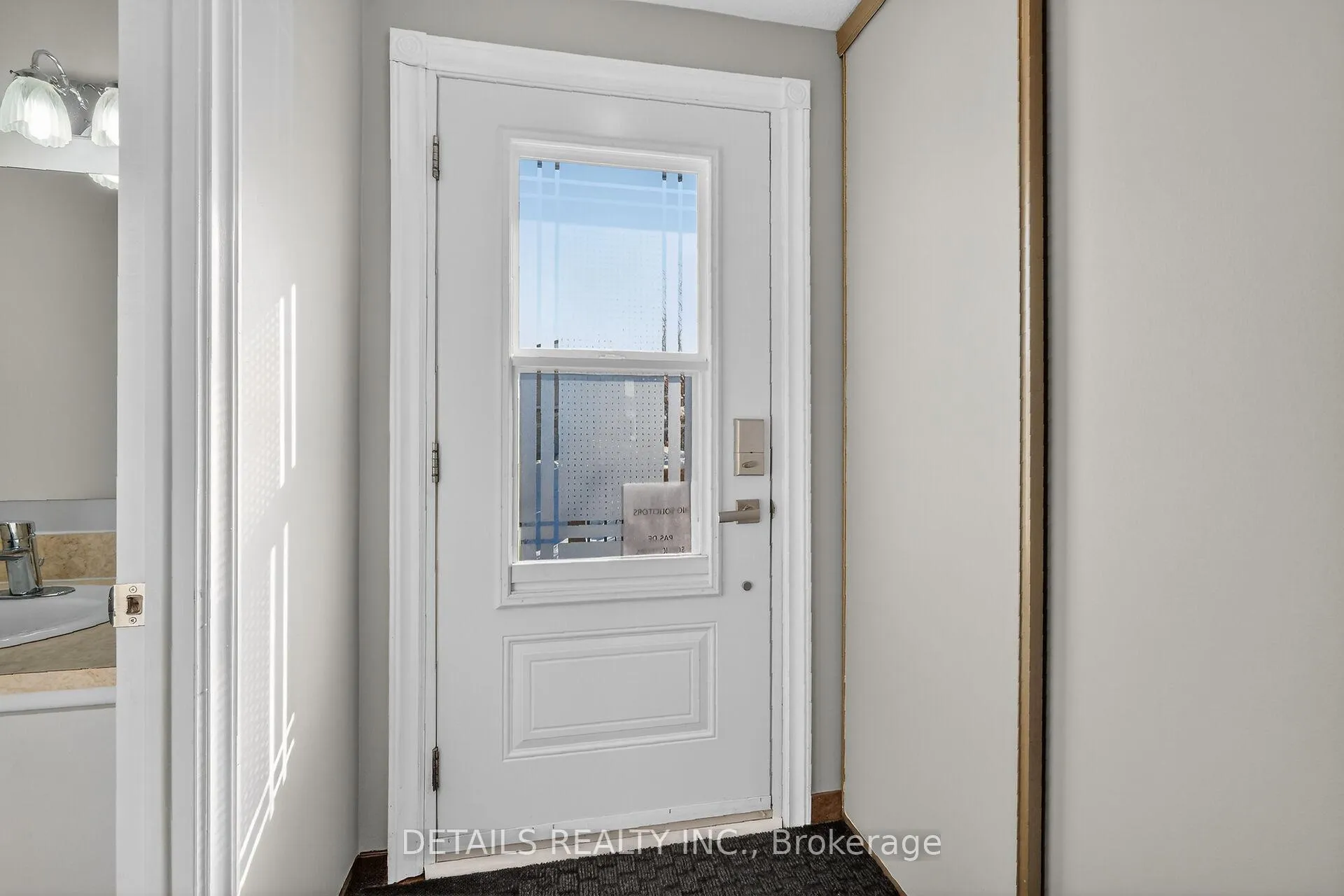 Photo 3 of 1029 Avignon Court, Ottawa, Orleans Wood — HOMEH