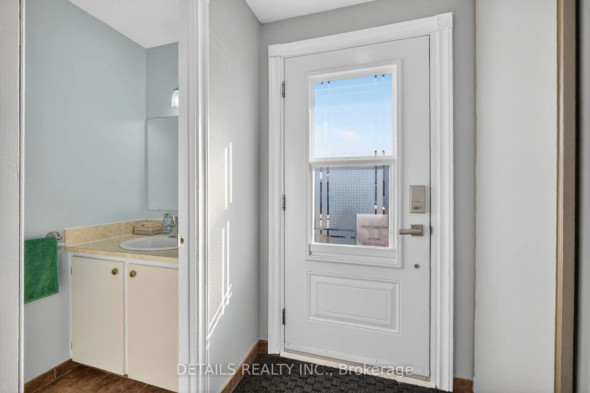 Photo 4 of 1029 Avignon Court, Ottawa, Orleans Wood — HOMEH