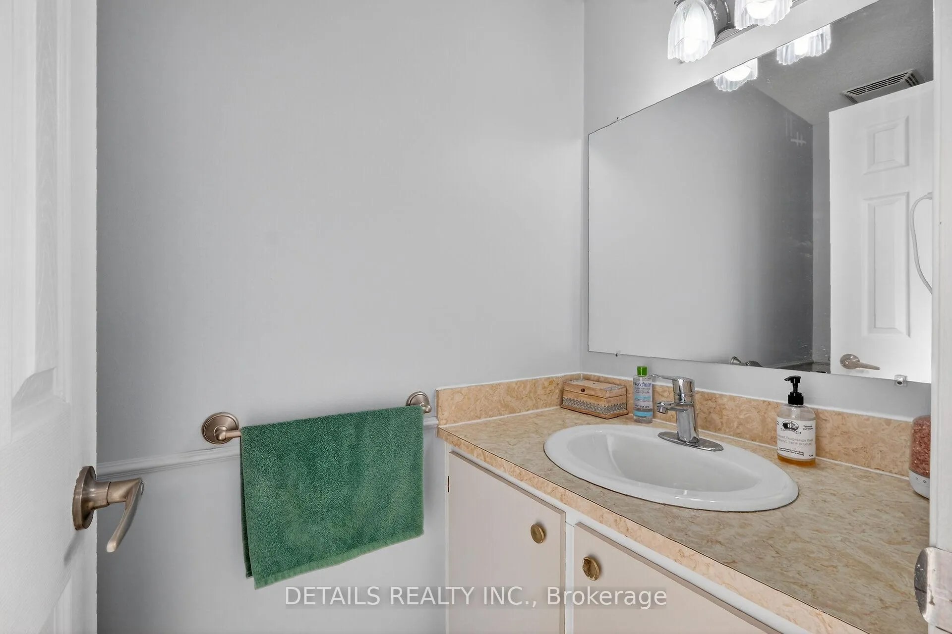 Photo 5 of 1029 Avignon Court, Ottawa, Orleans Wood — HOMEH