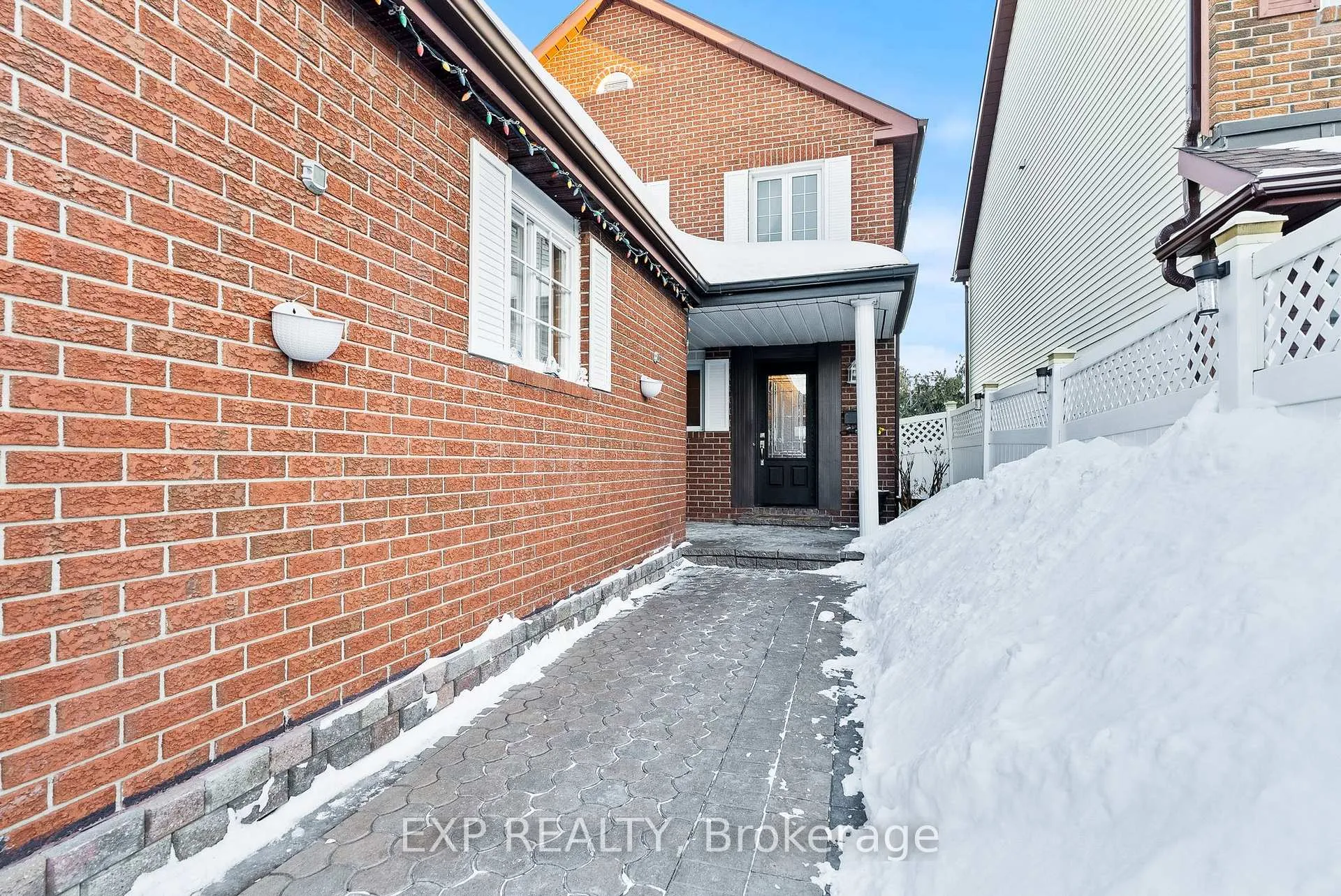 Photo 3 of 1424 Progress Place, Ottawa, Pineview — HOMEH