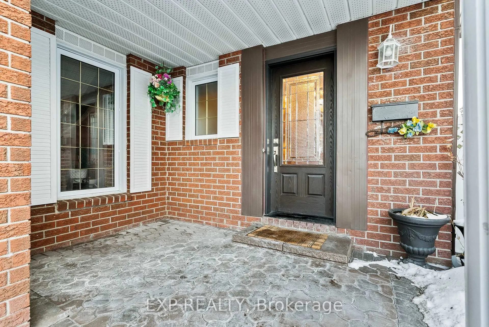 Photo 4 of 1424 Progress Place, Ottawa, Pineview — HOMEH
