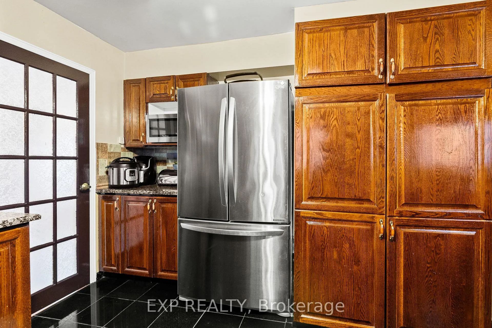 Photo 14 of 1424 Progress Place, Ottawa, Pineview — HOMEH