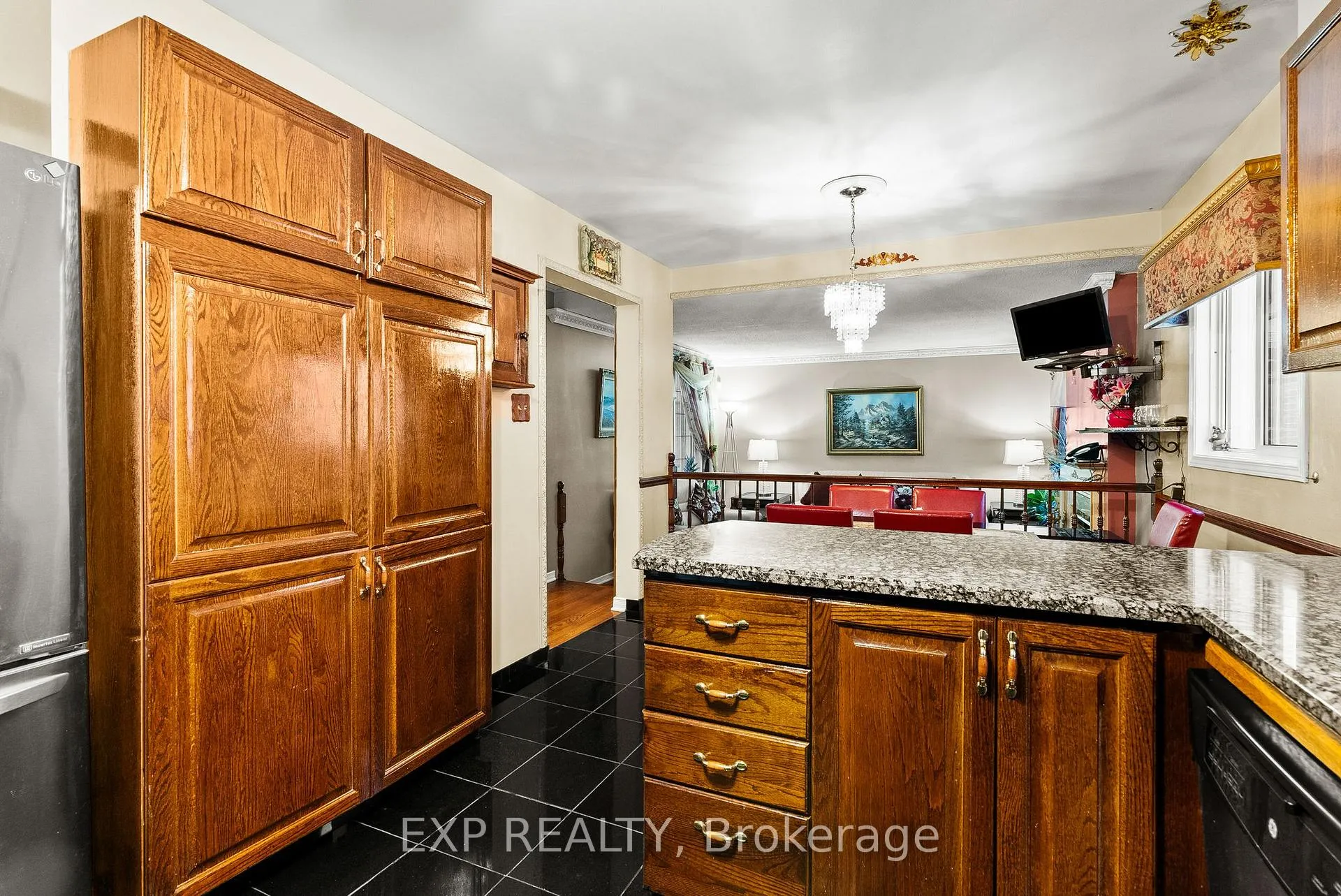 Photo 15 of 1424 Progress Place, Ottawa, Pineview — HOMEH