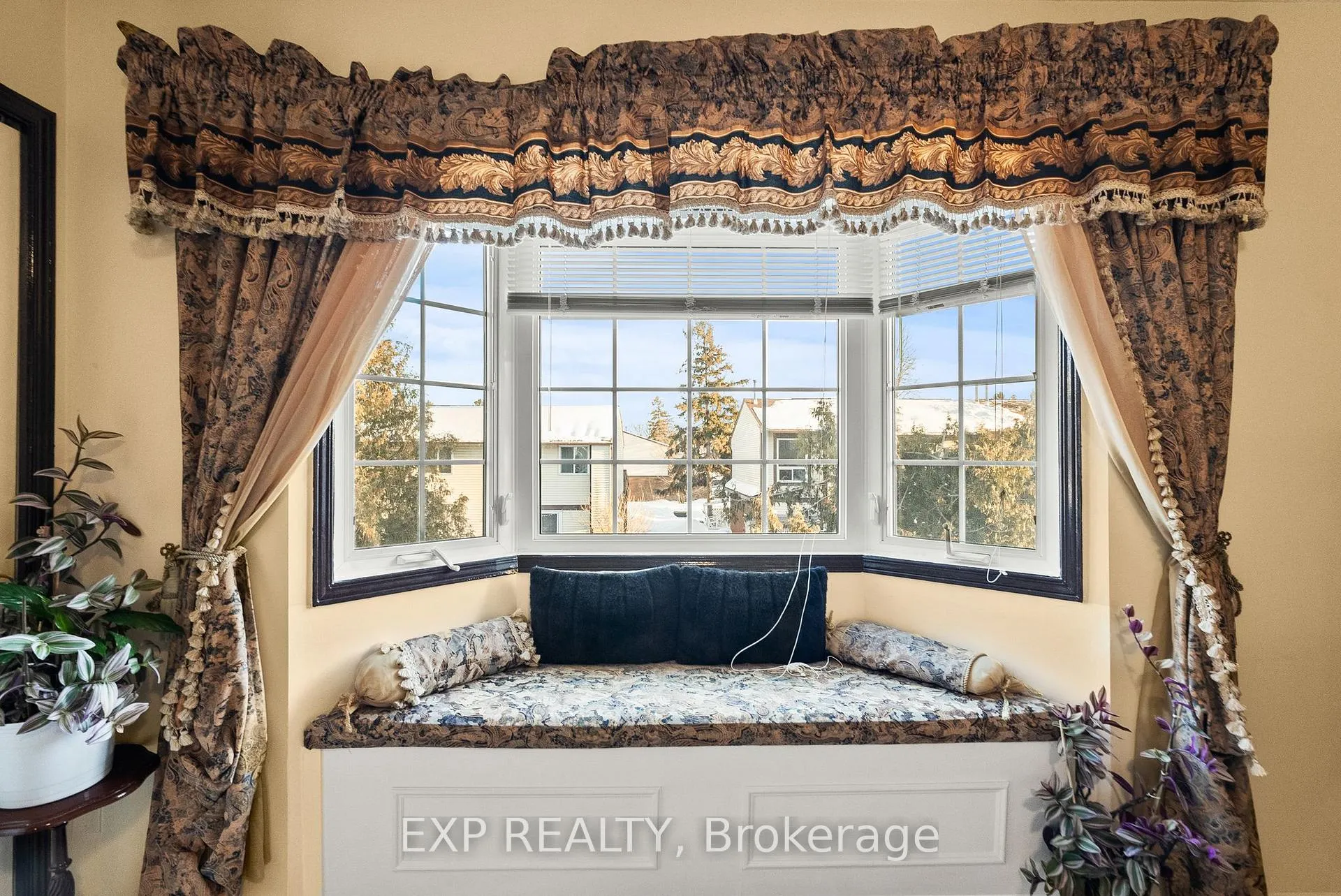 Photo 23 of 1424 Progress Place, Ottawa, Pineview — HOMEH