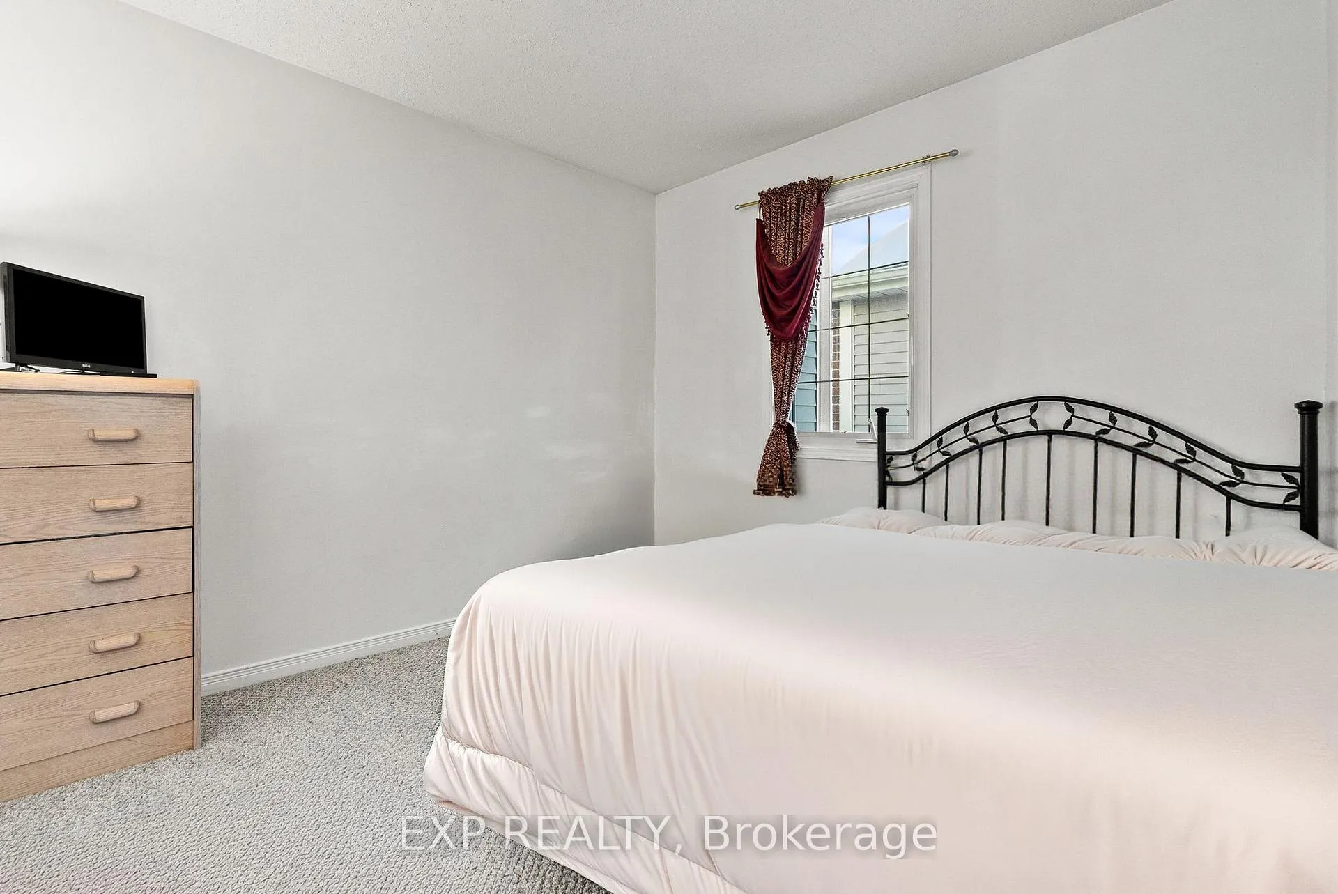 Photo 27 of 1424 Progress Place, Ottawa, Pineview — HOMEH