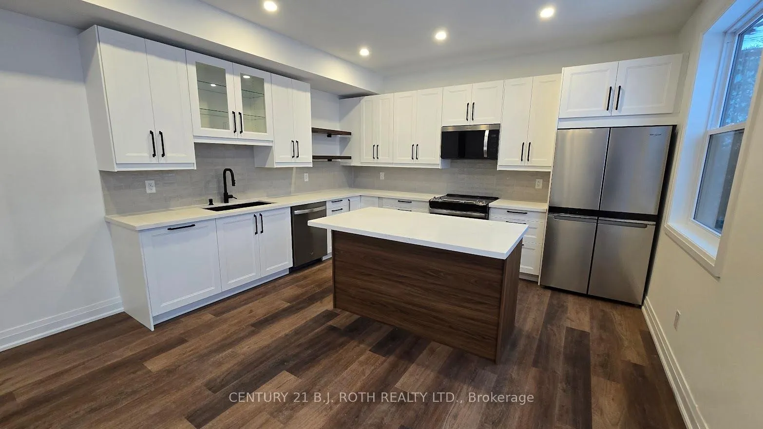 Photo 6 of Unit Upper, 44 Calverley Street, Orillia — HOMEH