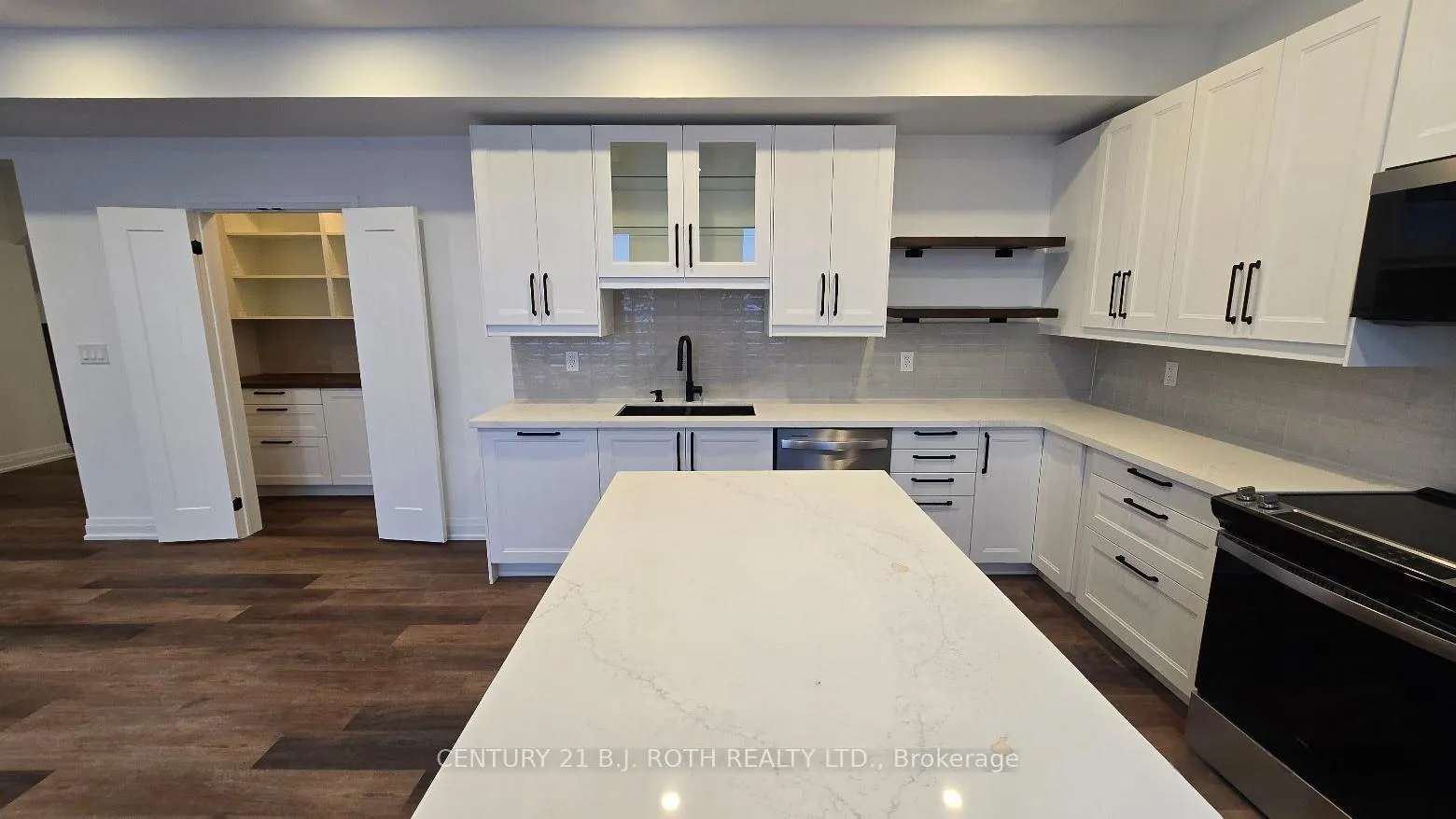 Photo 7 of Unit Upper, 44 Calverley Street, Orillia — HOMEH