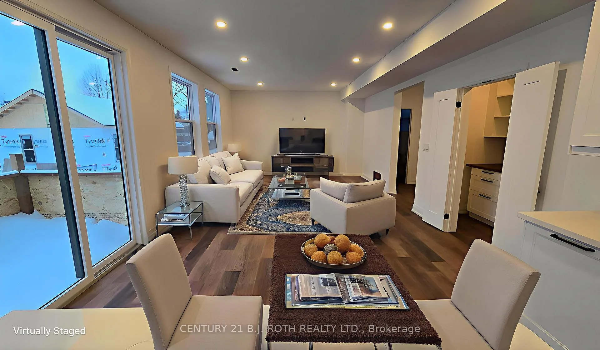 Photo 11 of Unit Upper, 44 Calverley Street, Orillia — HOMEH