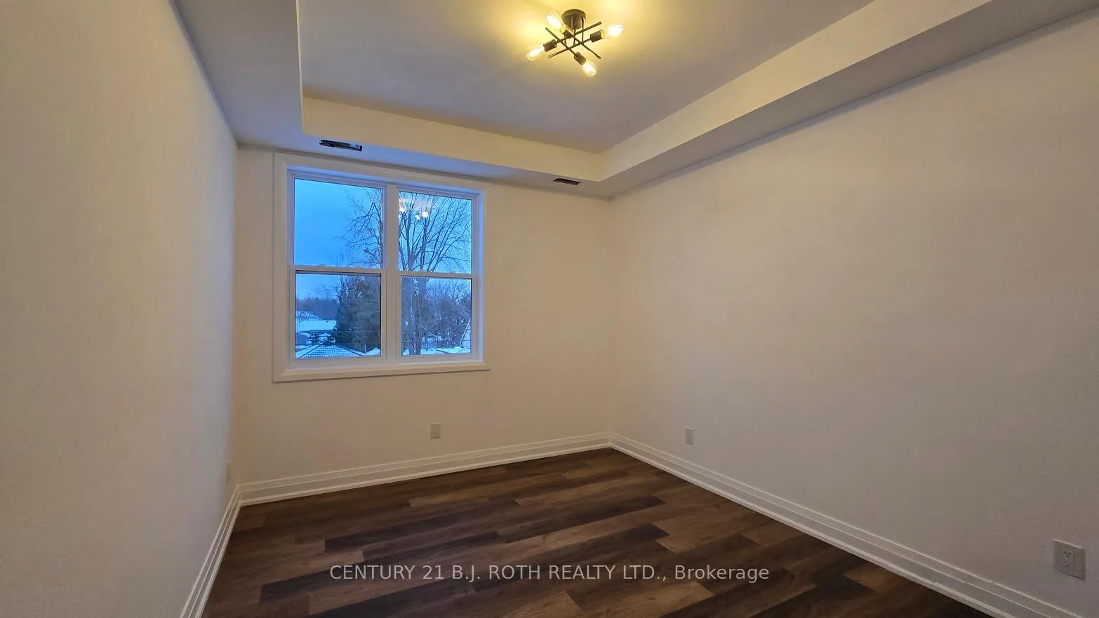 Photo 21 of Unit Upper, 44 Calverley Street, Orillia — HOMEH