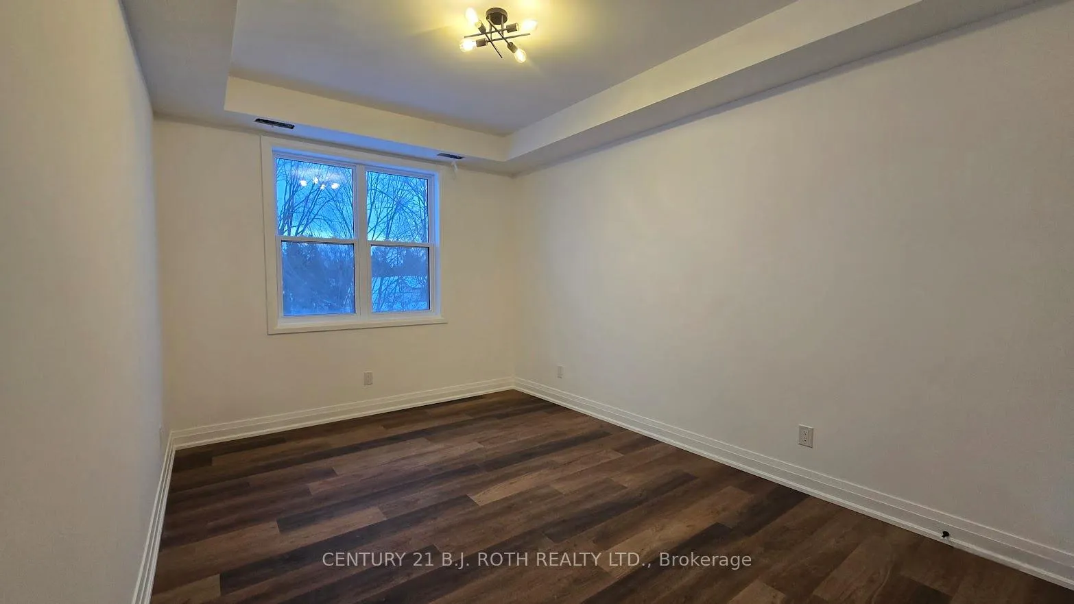 Photo 24 of Unit Upper, 44 Calverley Street, Orillia — HOMEH