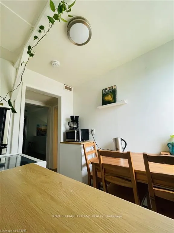 Photo 4 of Unit A, 173 William Street, Central Elgin, Rural Central Elgin — HOMEH