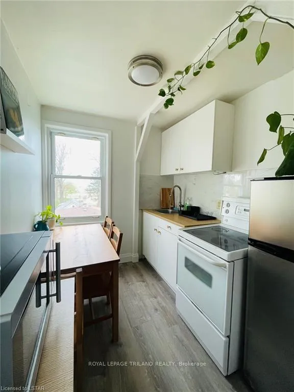 Photo 5 of Unit A, 173 William Street, Central Elgin, Rural Central Elgin — HOMEH